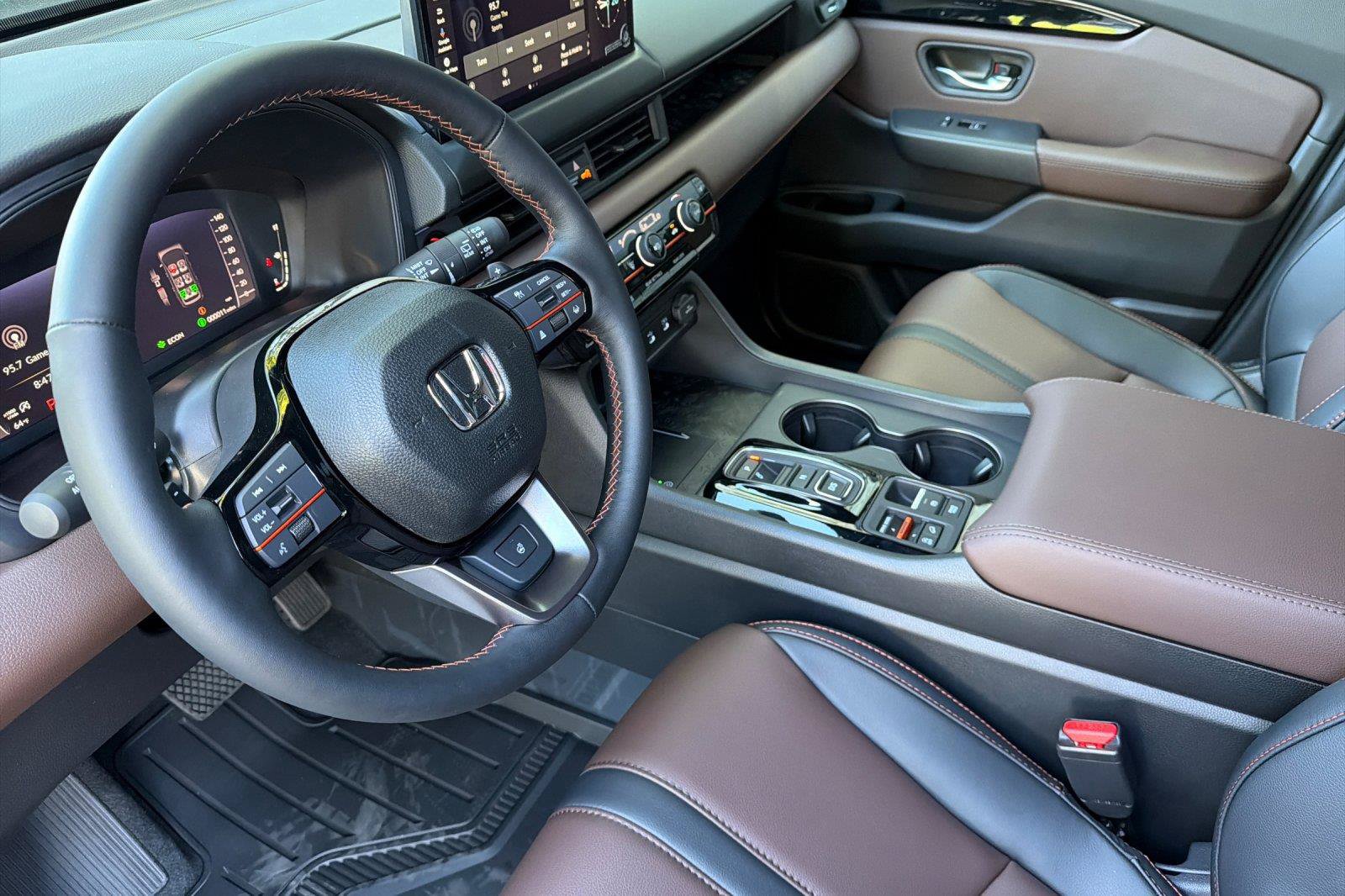 New 2026 Honda Pilot TrailSport image 9