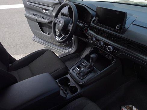 Used 2025 Honda CR-V LX image 13