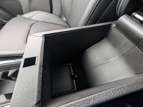 New 2025 Jeep Compass Limited w/ Sun & Sound Group image 31