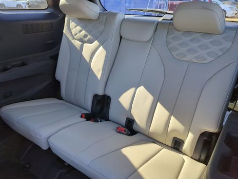 Used 2021 Hyundai Palisade Limited image 13