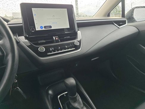 Used 2024 Toyota Corolla LE FWD image 32