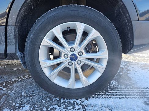 Used 2017 Ford Escape SE w/ SE Cold Weather Package image 39