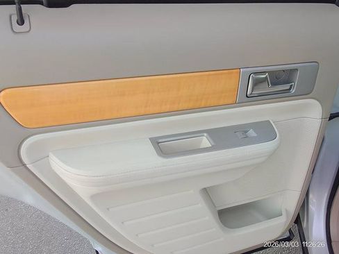 Used 2007 Lincoln MKX 2WD image 16