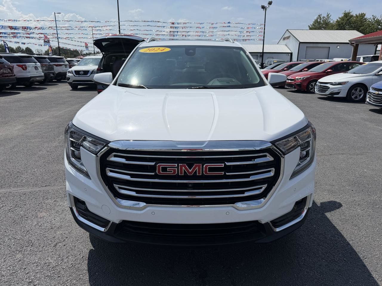 Used 2024 GMC Terrain SLT w/ Tech Package AWD/4WD image 11
