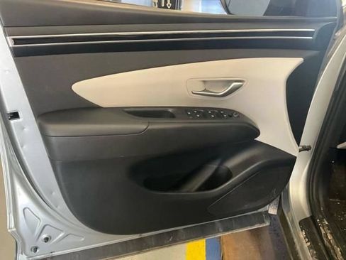 Used 2023 Hyundai Tucson SEL w/ Convenience Package AWD/4WD image 7