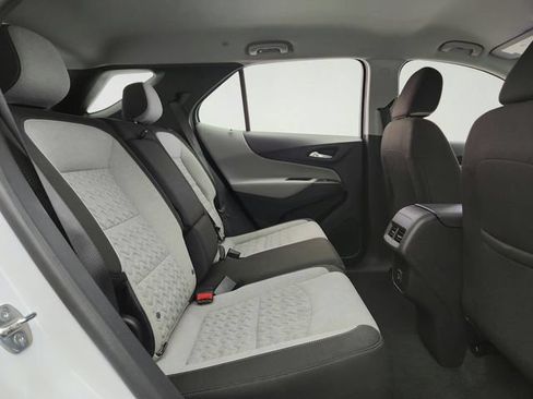 Used 2023 Chevrolet Equinox LS FWD image 28
