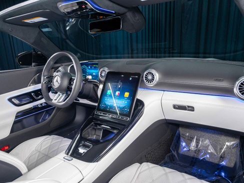 New 2026 Mercedes-Benz SL 63 AMG 4MATIC image 7