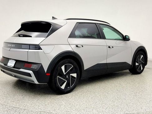 Used 2025 Hyundai Ioniq 5 SEL image 5