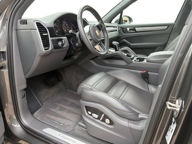 Used 2020 Porsche Cayenne AWD/4WD image 10