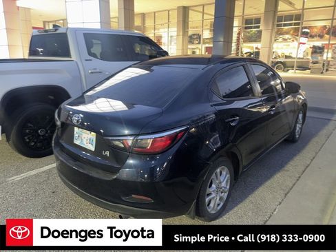 Used 2017 Toyota Yaris iA image 6