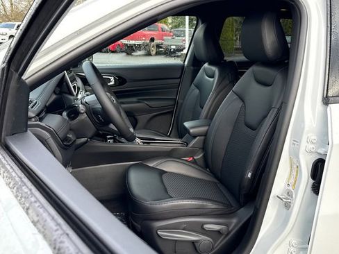 New 2026 Jeep Compass Latitude image 20