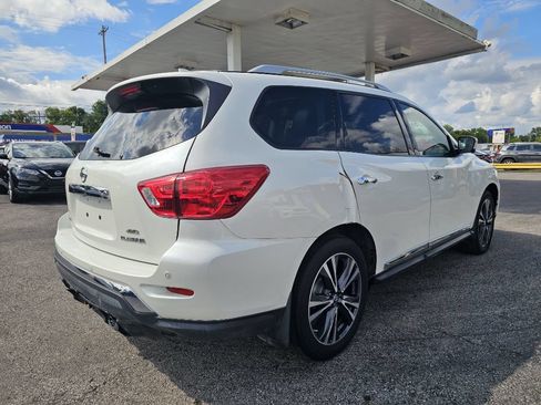 Used 2019 Nissan Pathfinder Platinum AWD/4WD image 10