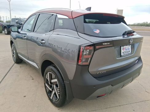 New 2026 Nissan Kicks SV image 4