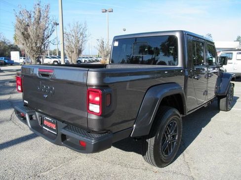 New 2026 Jeep Gladiator Sport image 7