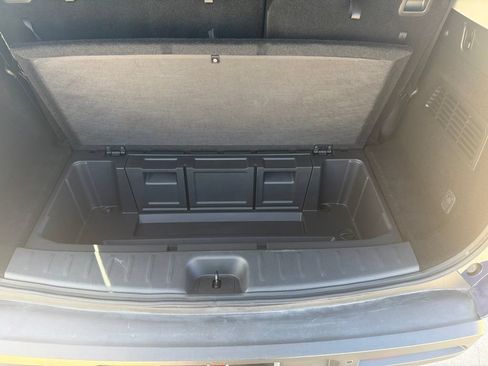 Used 2025 Nissan Pathfinder SV AWD/4WD image 19