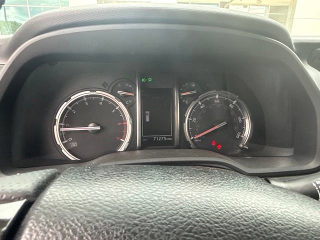 Used 2021 Toyota 4Runner TRD Off-Road AWD/4WD image 36