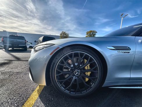 Used 2022 Mercedes-Benz SL 63 AMG 4MATIC image 24