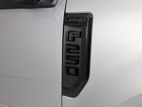 Used 2021 Ford F250 Lariat AWD/4WD image 14