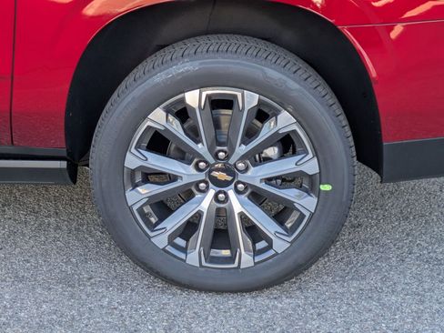 New 2026 Chevrolet Suburban High Country AWD/4WD image 6