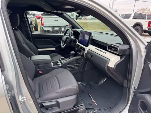 Used 2024 Toyota Tacoma TRD Off-Road image 18