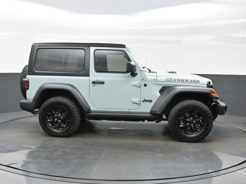 Used 2023 Jeep Wrangler Willys image 7