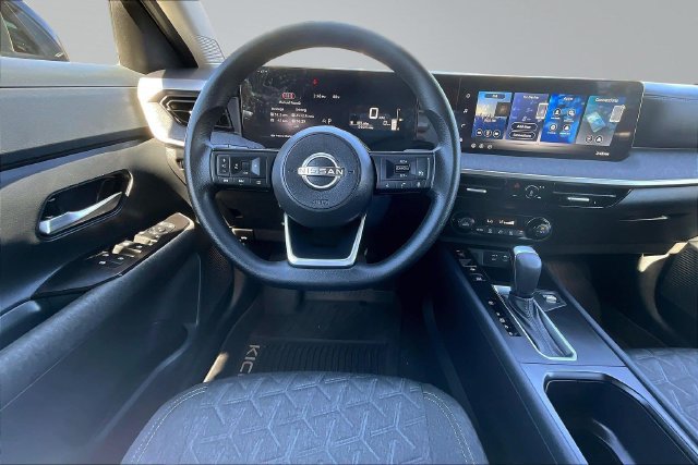 Used 2026 Nissan Kicks SV FWD image 8