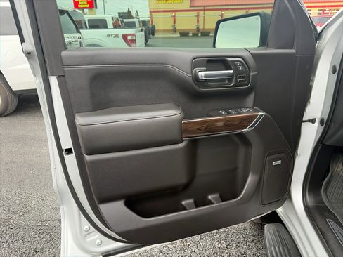 Used 2020 GMC Sierra 1500 SLT w/ SLT Premium Plus Package image 9