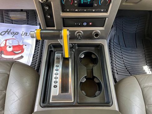 Used 2004 HUMMER H2 w/ Preferred Equipment Group AWD/4WD image 18
