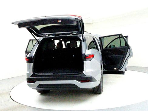 Used 2024 Lexus TX 350 AWD image 11