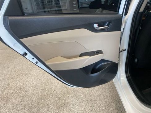 Used 2022 Hyundai Accent SE FWD image 25