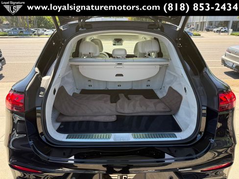 Used 2023 Mercedes-Benz EQS 580 4MATIC SUV image 10