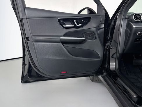 Used 2026 Mercedes-Benz GLC 300 image 21