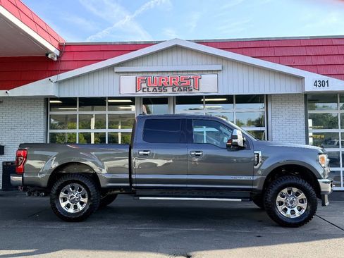Used 2020 Ford F250 Lariat w/ Lariat Ultimate Package image 2