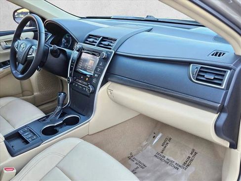 Used 2015 Toyota Camry XLE w/ Moonroof Package image 22