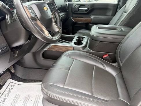 Used 2022 Chevrolet Silverado 2500 High Country w/ Technology Package AWD/4WD image 9