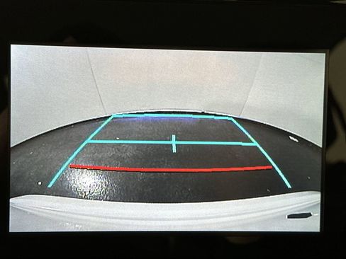 Used 2020 Toyota Corolla L image 21