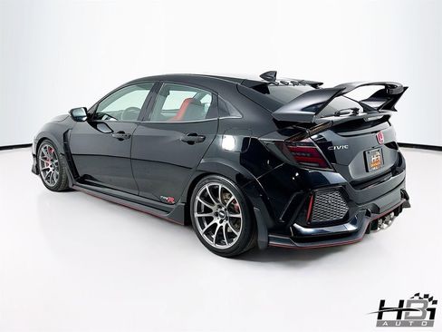 Used 2017 Honda Civic Type R image 8