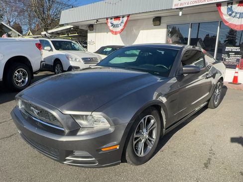 Used 2014 Ford Mustang Premium image 1