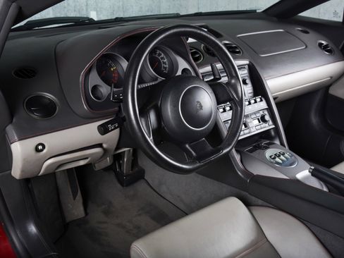 Used 2004 Lamborghini Gallardo image 4
