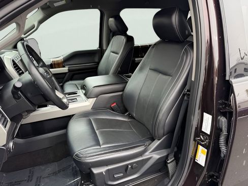 Used 2020 Ford F150 Lariat image 22