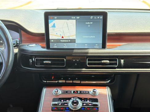 Used 2022 Lincoln Aviator Reserve w/ Equipment Group 201A RWD image 18