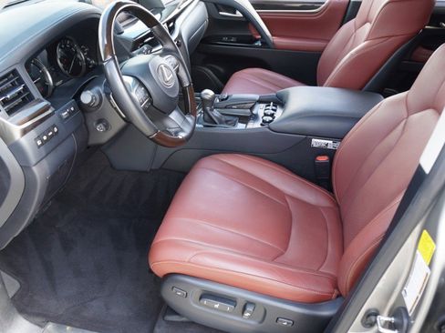 Certified 2021 Lexus LX 570 4WD w/ Luxury Package image 13