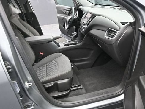 Used 2023 Chevrolet Equinox LT FWD image 17