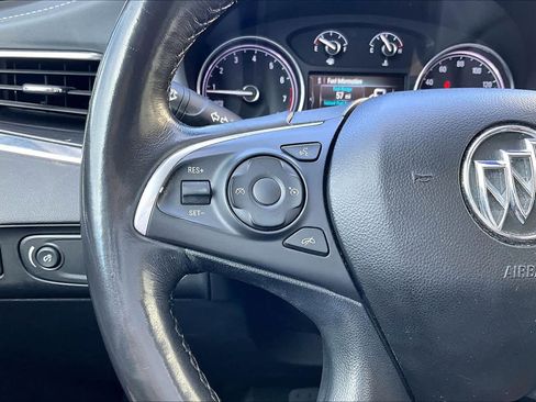 Used 2018 Buick Enclave Essence image 21