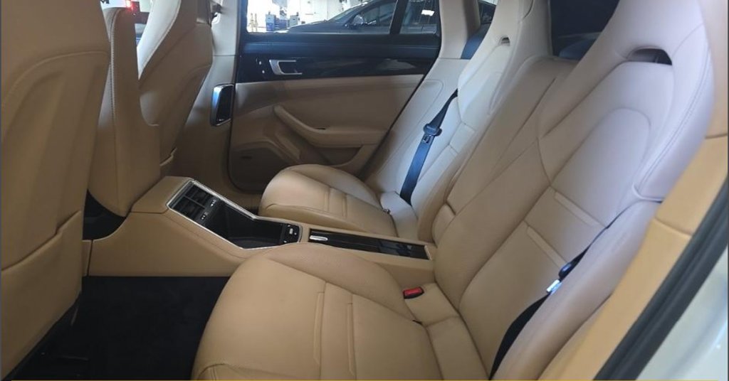Used 2020 Porsche Panamera w/ Premium Package Plus RWD image 6