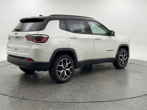 Used 2025 Jeep Compass Limited AWD/4WD image 9