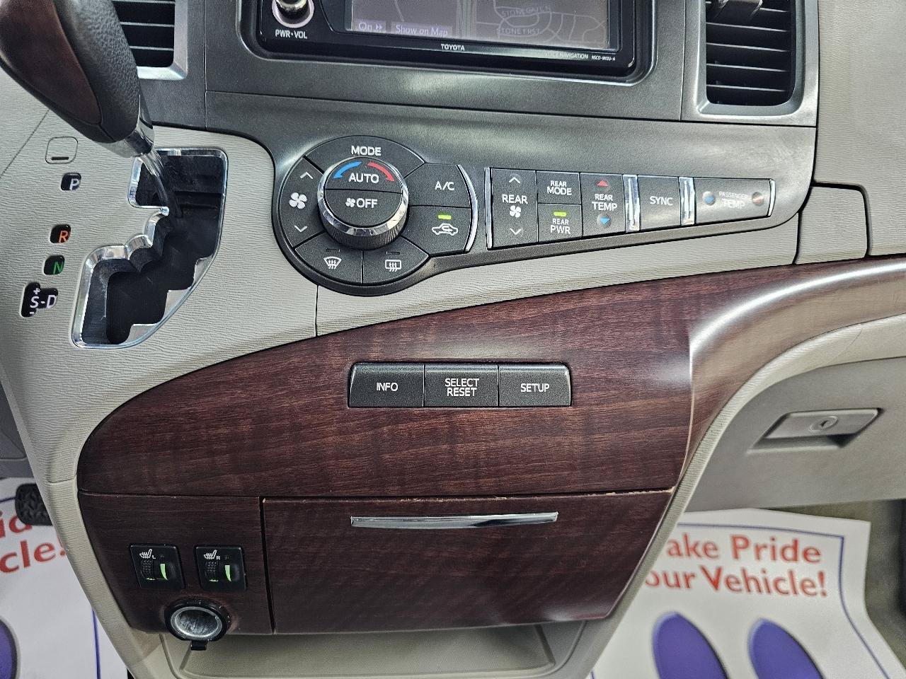 Used 2013 Toyota Sienna XLE FWD image 36