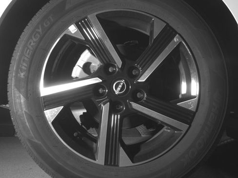 Used 2025 Nissan Sentra SV FWD image 18