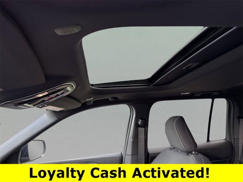 New 2025 Jeep Grand Cherokee Laredo w/ Luxury Tech Group I image 12