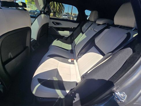 Used 2019 Land Rover Range Rover Velar R-Dynamic SE AWD/4WD image 19